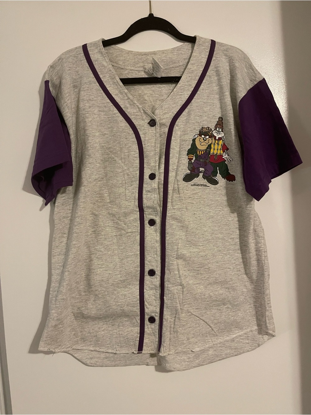 1990’s Vintage Looney Tunes Short-Sleeve Button Baseball Top Medium